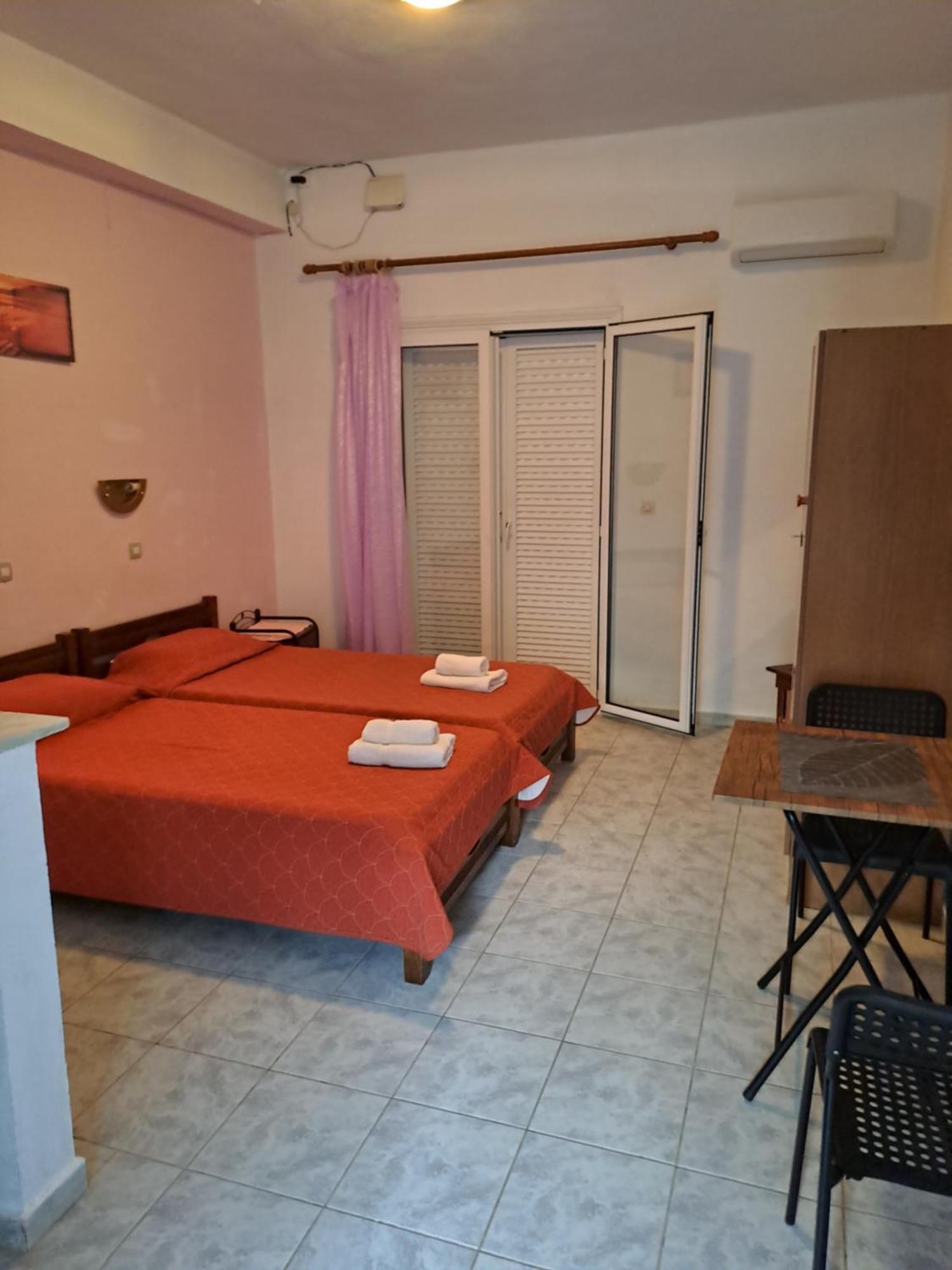 Tony'S Apartments Agios Georgios  ภายนอก รูปภาพ
