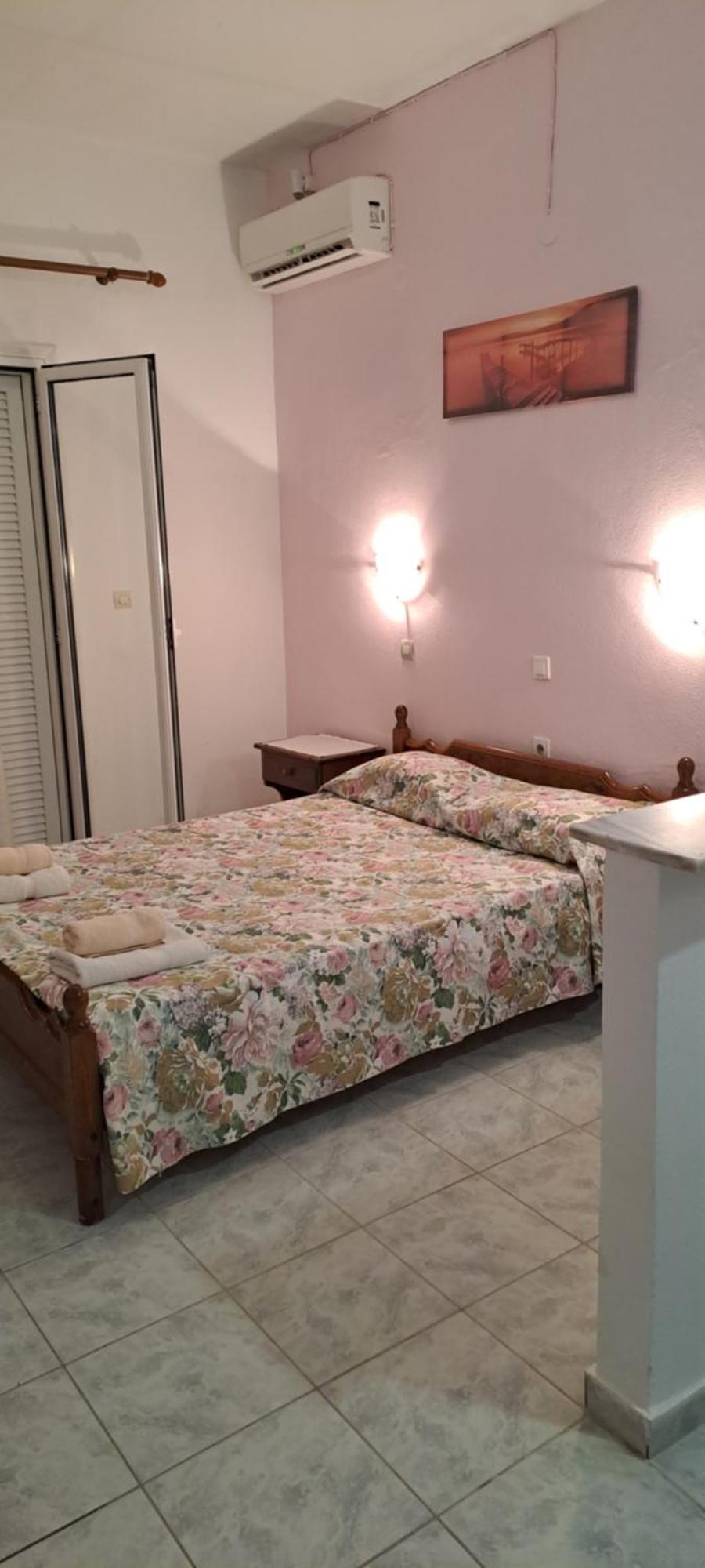 Tony'S Apartments Agios Georgios  ภายนอก รูปภาพ