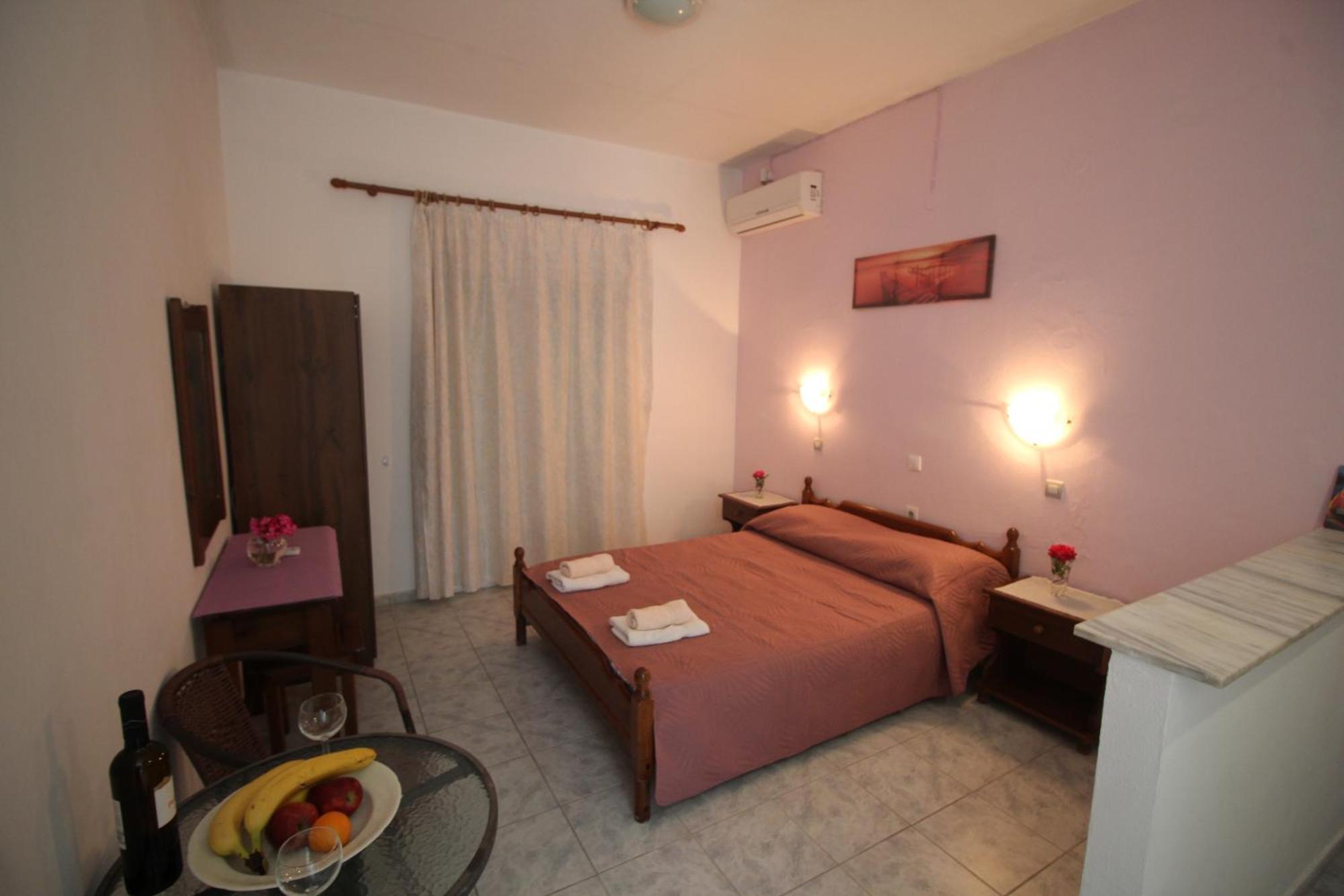 Tony'S Apartments Agios Georgios  ภายนอก รูปภาพ