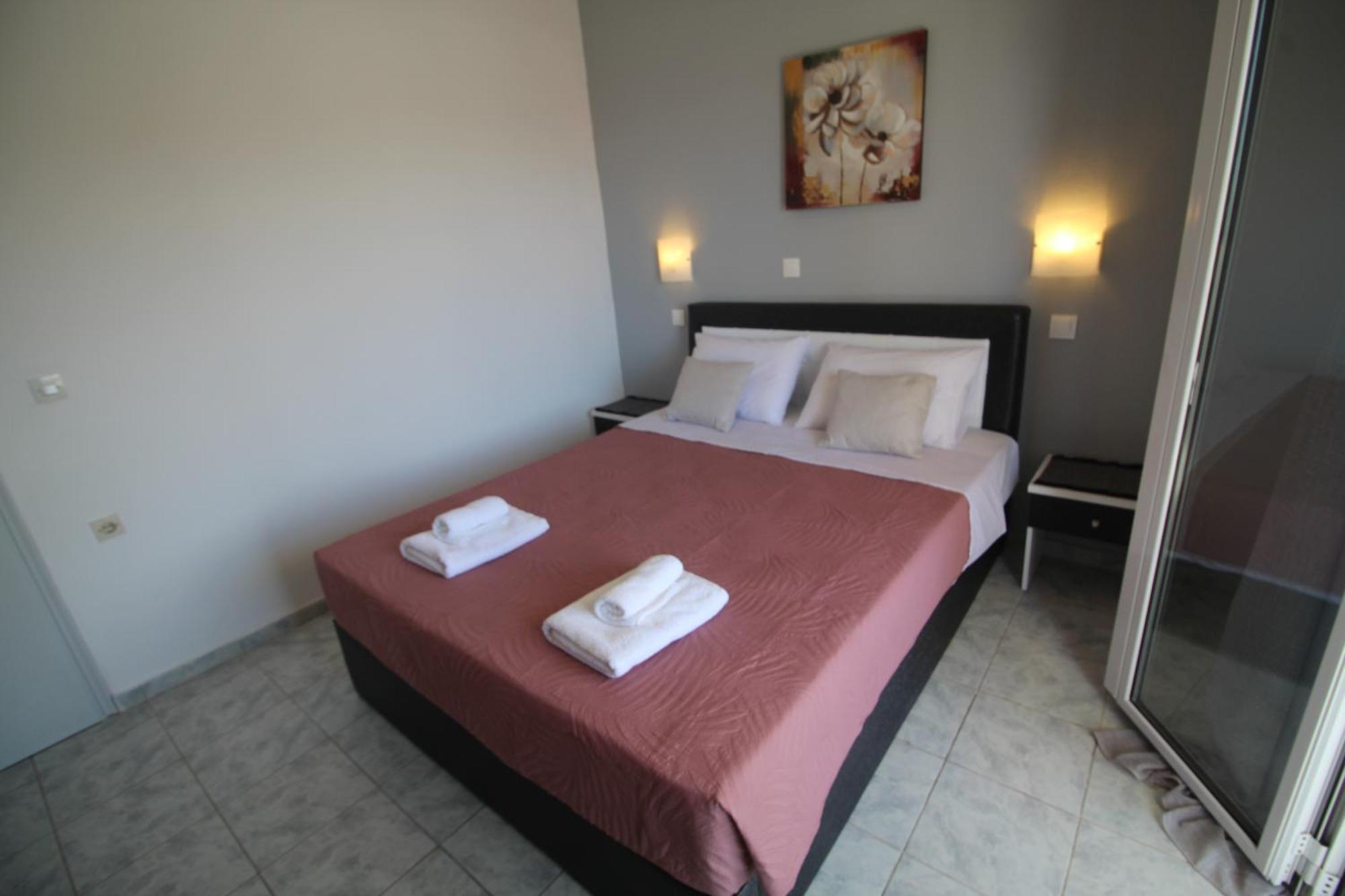 Tony'S Apartments Agios Georgios  ภายนอก รูปภาพ