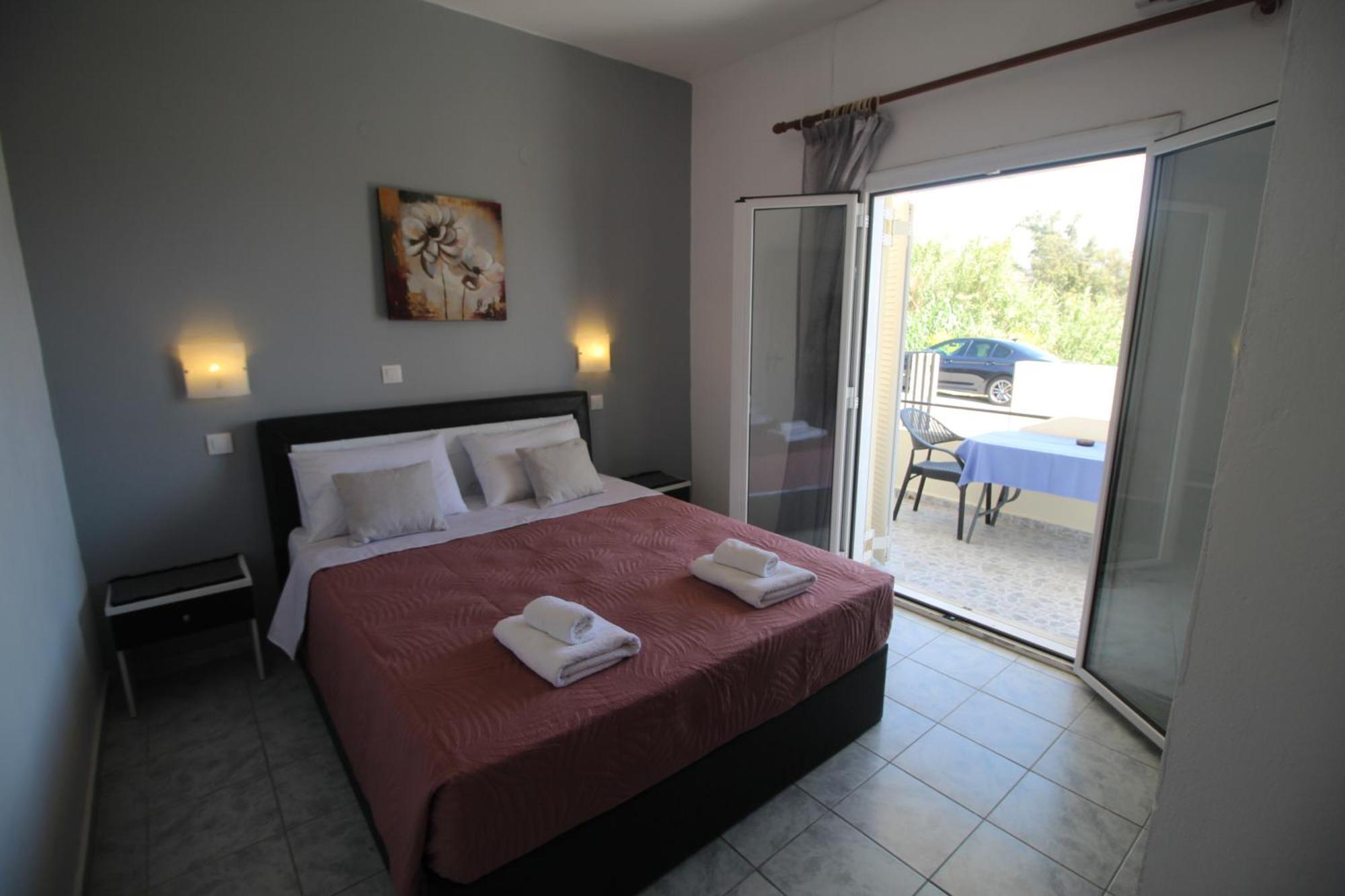 Tony'S Apartments Agios Georgios  ภายนอก รูปภาพ