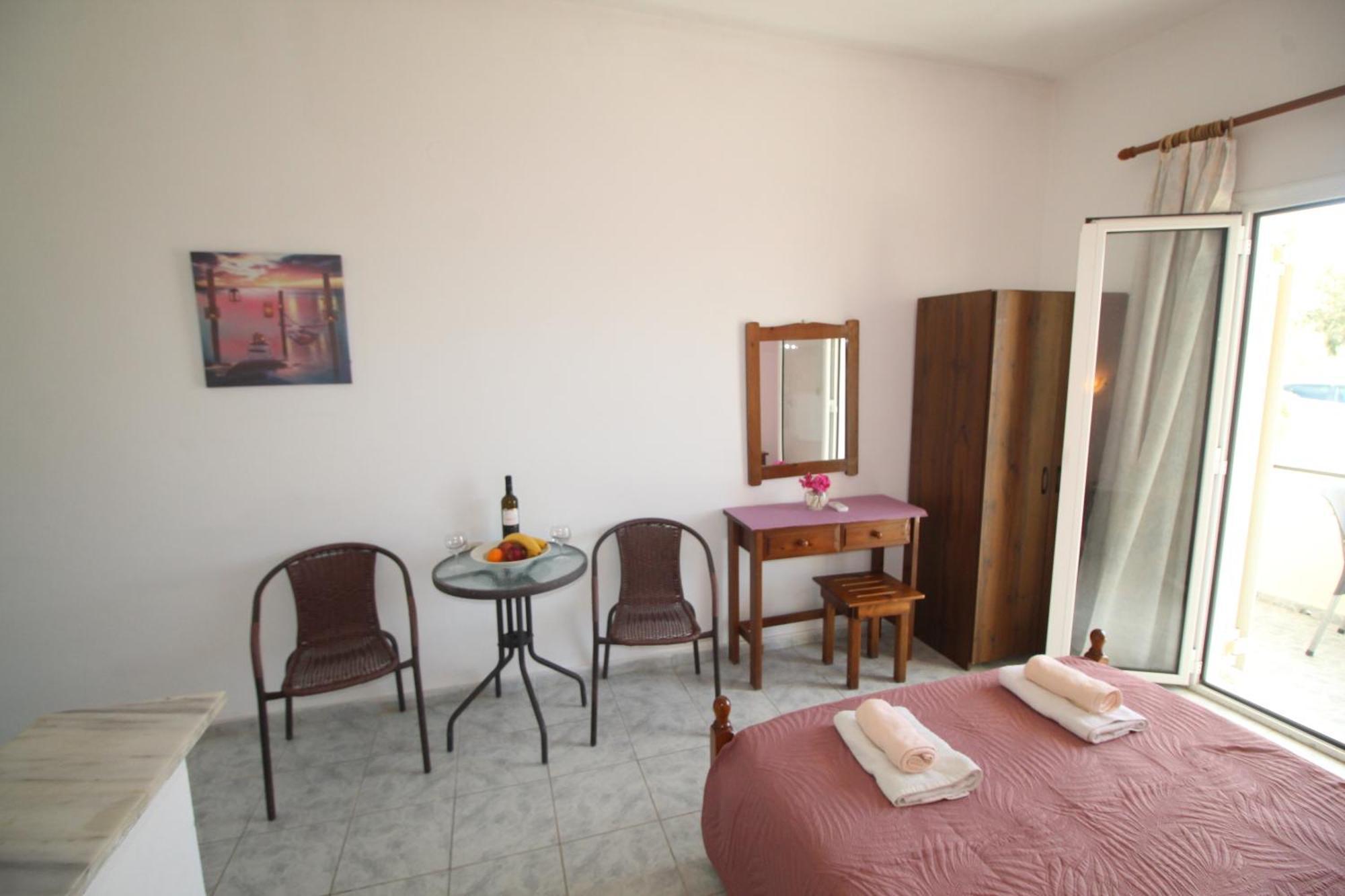 Tony'S Apartments Agios Georgios  ภายนอก รูปภาพ