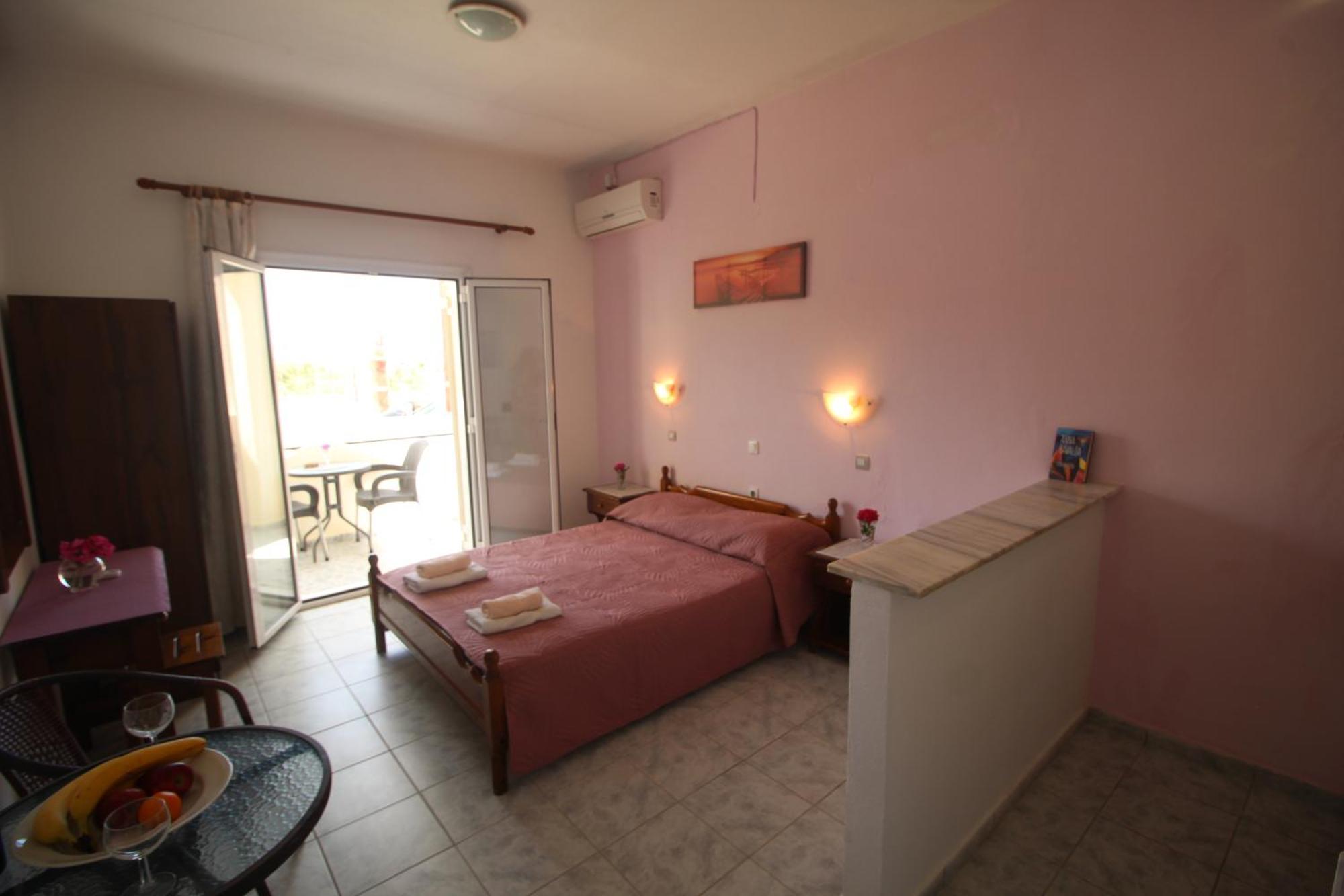 Tony'S Apartments Agios Georgios  ภายนอก รูปภาพ