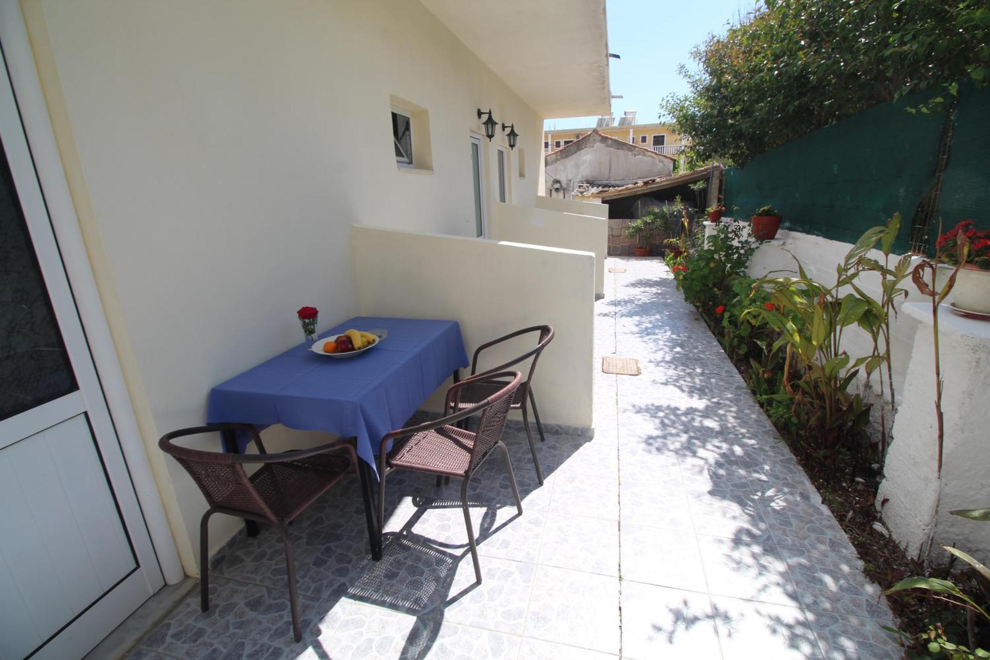 Tony'S Apartments Agios Georgios  ภายนอก รูปภาพ
