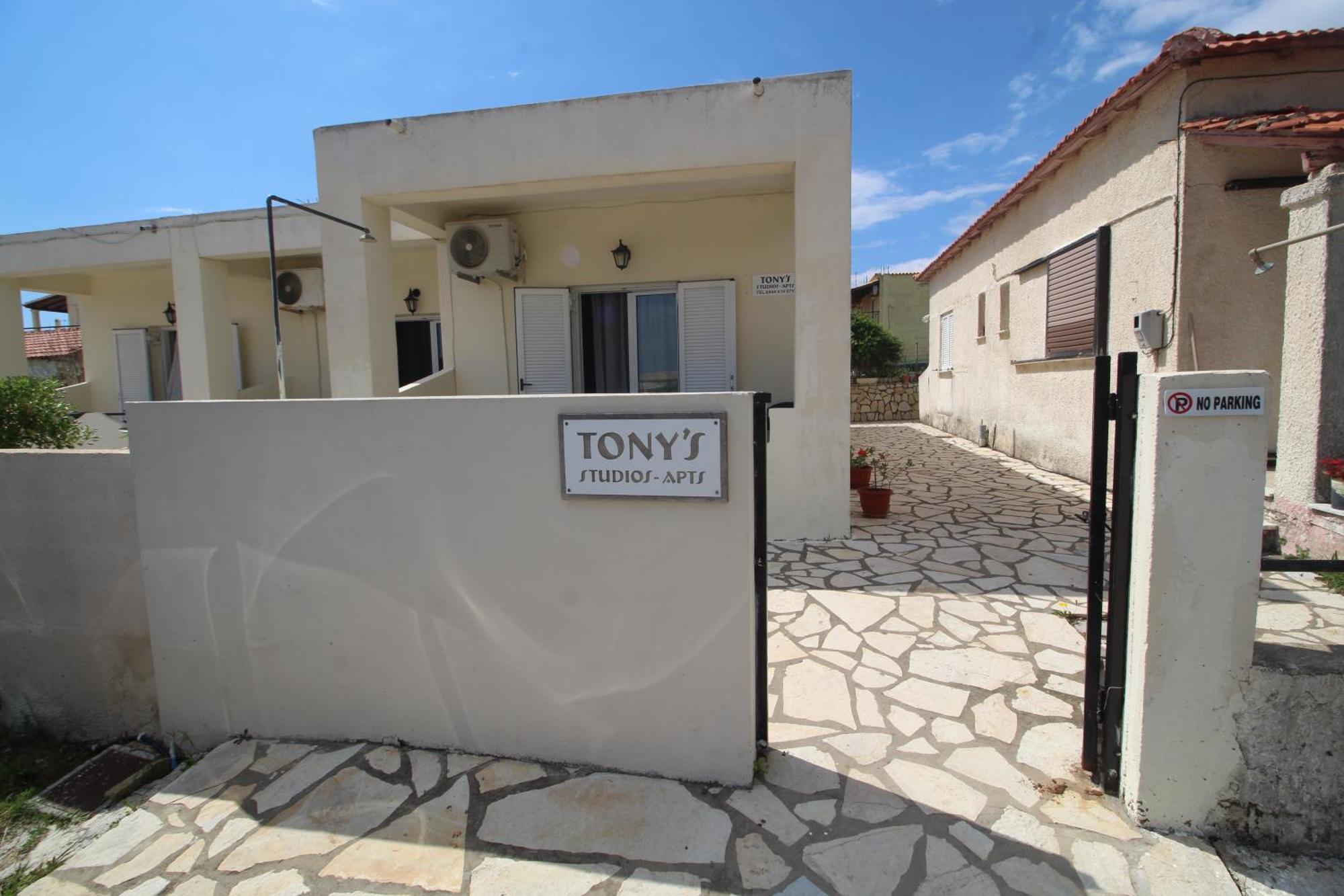 Tony'S Apartments Agios Georgios  ภายนอก รูปภาพ