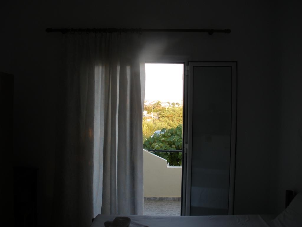 Tony'S Apartments Agios Georgios  ภายนอก รูปภาพ