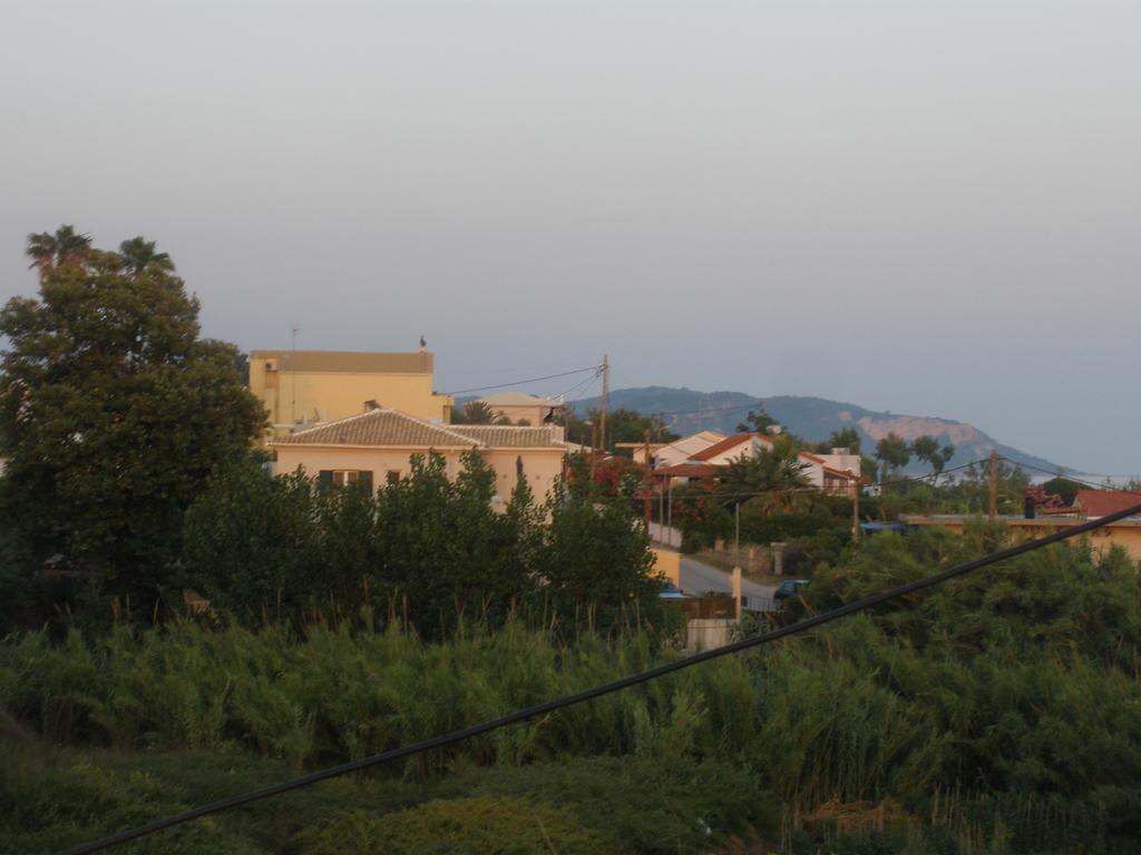 Tony'S Apartments Agios Georgios  ภายนอก รูปภาพ