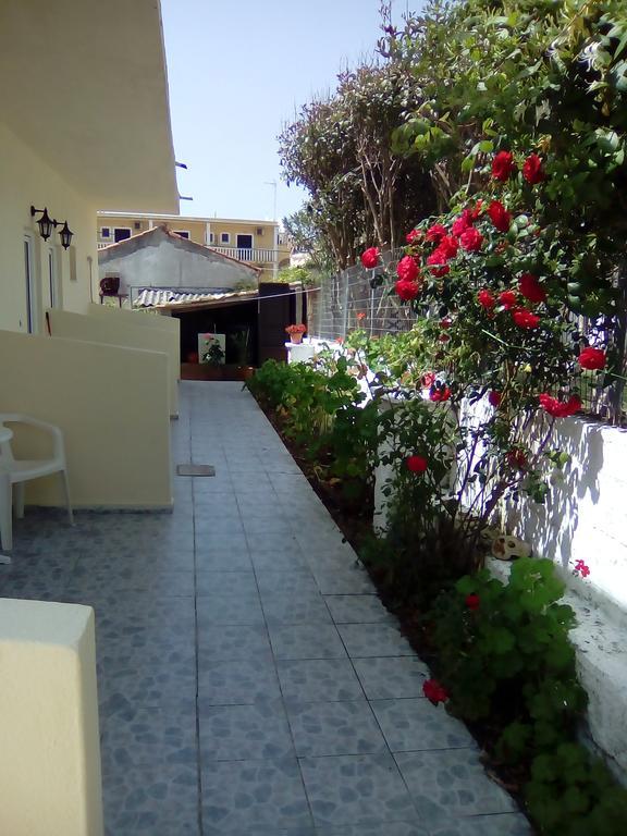 Tony'S Apartments Agios Georgios  ภายนอก รูปภาพ